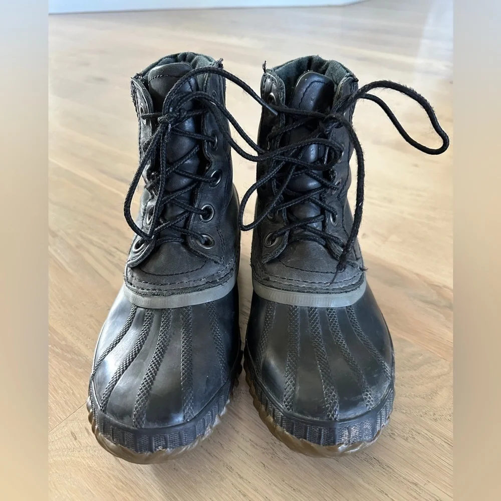 Sorel Cheyenne Duck Boots youth Size 4 Waterproof Black Leather Rubber